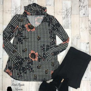 Drape Choker Neck Floral and Checker print top Size Medium